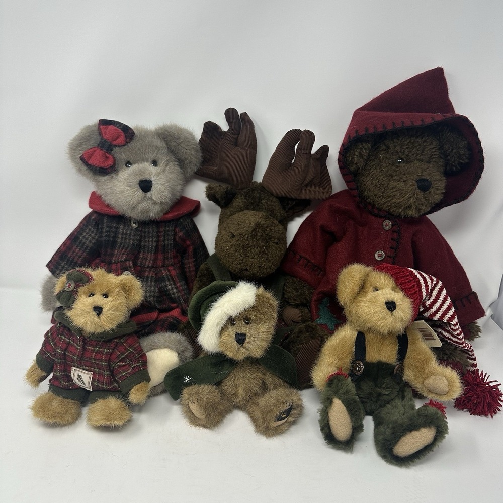 Lot of 6 Boyds Bears & Friends Christmas Plush Teddy Bears